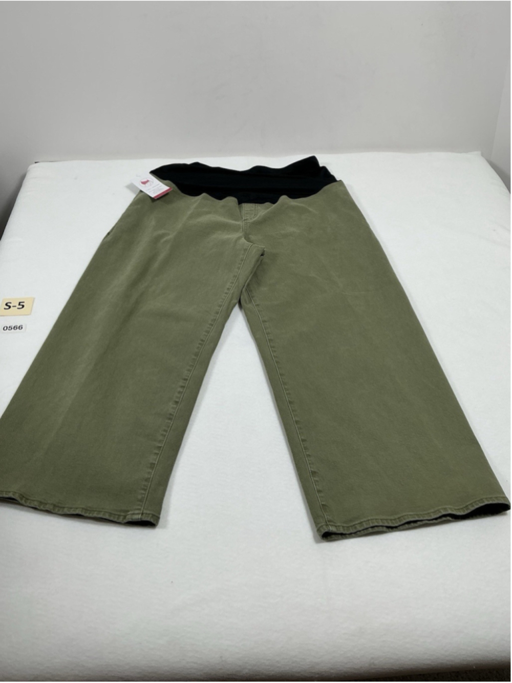Womans NWT Isabel Wide Leg Green Maternity Jeans Size 16 Tummy Panel